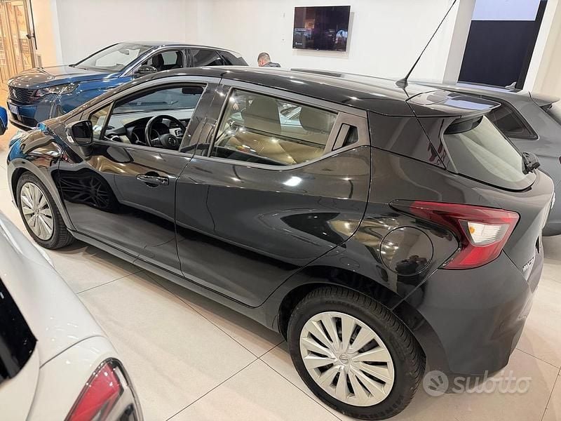 Usata Nissan Micra Tekna 92 CV (67 kW) 2023 Nero Utilitaria