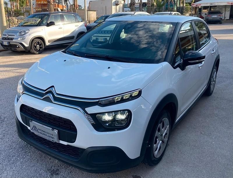 Bianco Usata 2021 Citroën C3 Feel Tre volumi | 8499 € (Buon prezzo) - Immagine 1/4