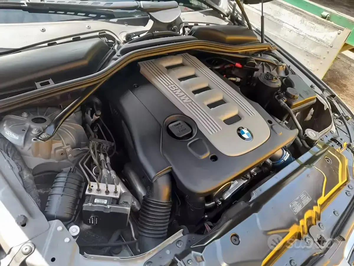 Usata BMW 530 M Sport 218 CV (160 kW) 2003 Grigio Berlina