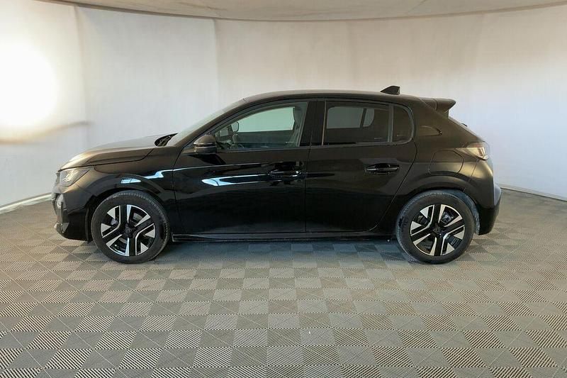 Usata Peugeot 208 Allure 101 CV (74 kW) 2025 Nero Utilitaria