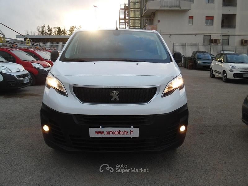 Gebraucht Peugeot Expert Premium 120 PS (88 kW) 2021 Weiß Van
