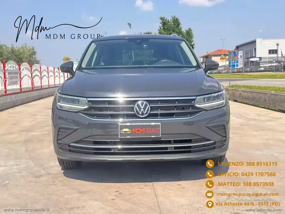 Usata VW Tiguan Life 131 CV (96 kW) 2023 Grigio SUV