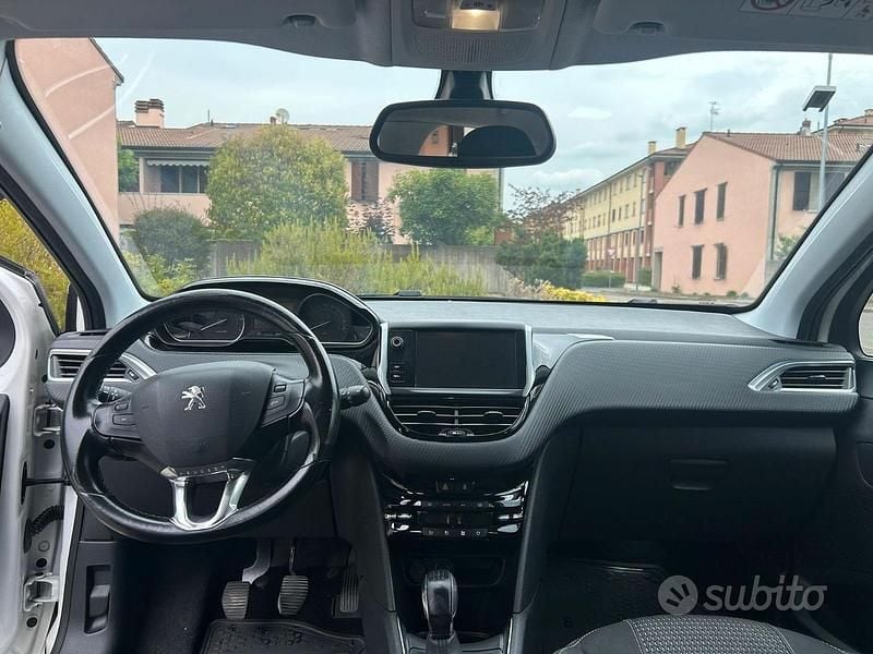 Usata Peugeot 208 Allure 82 CV (60 kW) 2015 Bianco Utilitaria