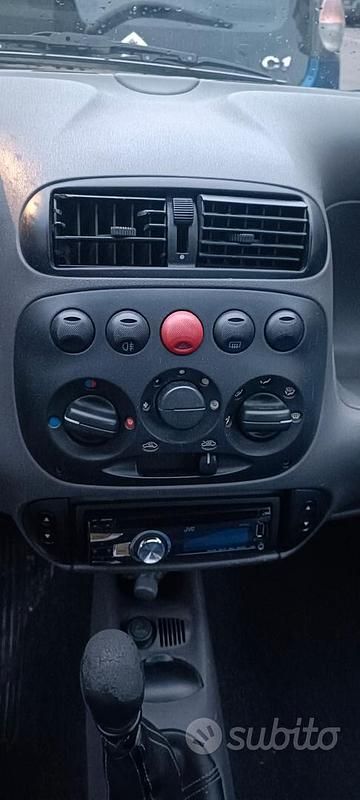 Usata Fiat Seicento 54 CV (39 kW) 1999 Grigio Utilitaria