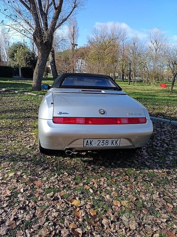 Usata Alfa Romeo GTV 150 CV (110 kW) 1996 Grigio Coupé