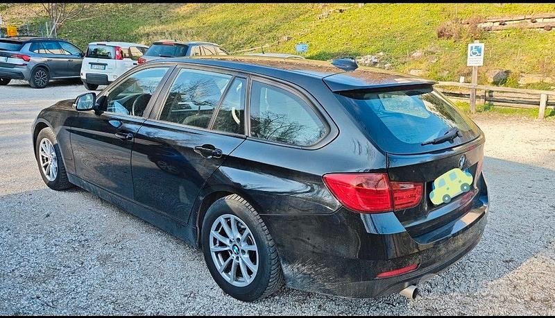 Usata BMW 318 116 CV (85 kW) 2014 Nero Station wagon