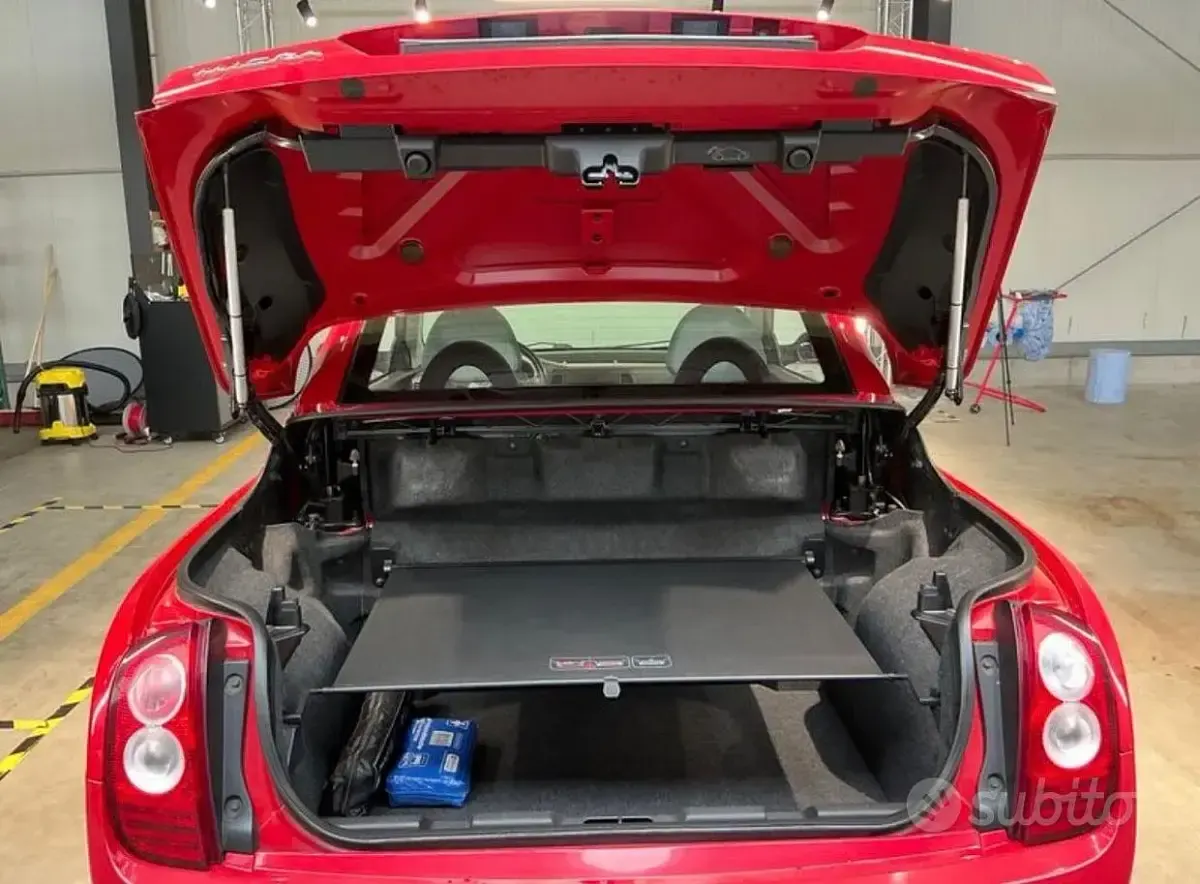 Usata Nissan Micra C+C 88 CV (64 kW) 2007 Rosso Cabrio