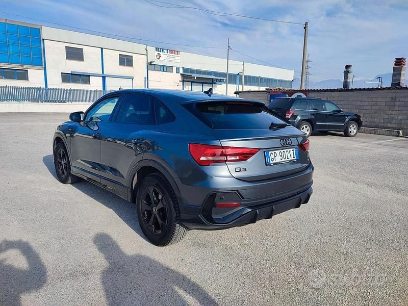 Usata Audi Q3 150 CV (110 kW) 2022 Grigio SUV