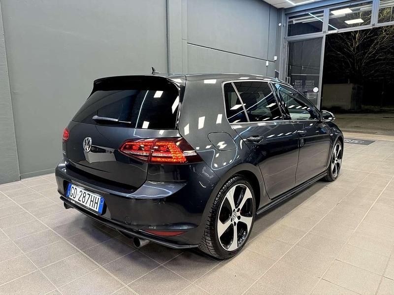 Usata VW Golf VII GTI 220 CV (161 kW) 2016 Other Berlina
