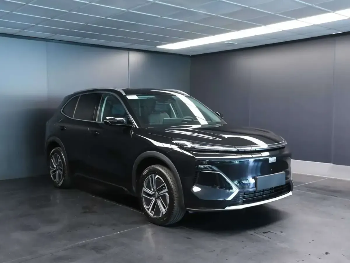 Nuova Geely Starray 99 CV (72 kW) 2026 Polar black metallizzato SUV