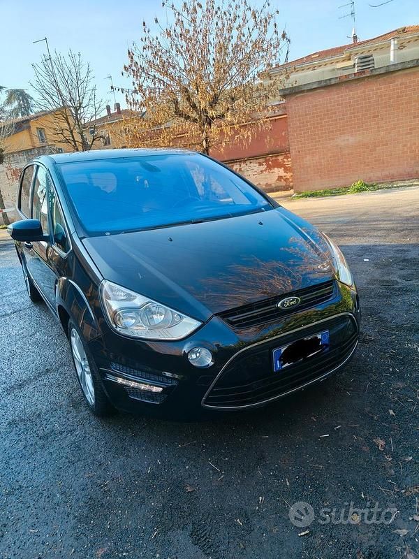 Usata Ford S-MAX Titanium 163 CV (119 kW) 2015 Nero Monovolume