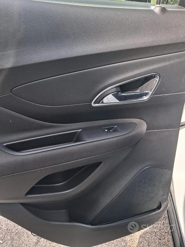 Usata Opel Mokka 131 CV (96 kW) 2012 Bianco SUV
