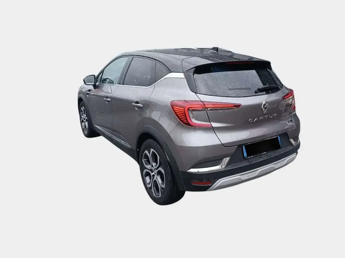 Usata Renault Captur Techno 94 CV (69 kW) 2023 Grigio SUV