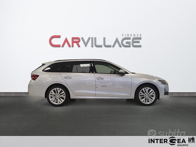 Usata Skoda Octavia Executive 150 CV (110 kW) 2024 Grigio Station wagon