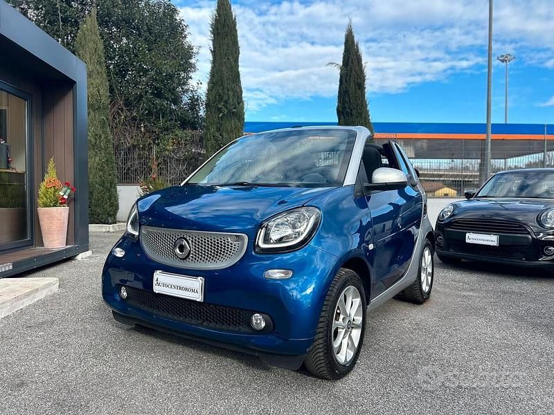 Usata Smart ForTwo Cabrio Passion 70 CV (51 kW) 2018 Blu Cabrio