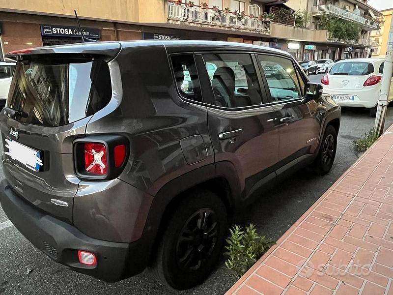 Usata Jeep Renegade Longitude 120 CV (88 kW) 2020 Grigio SUV