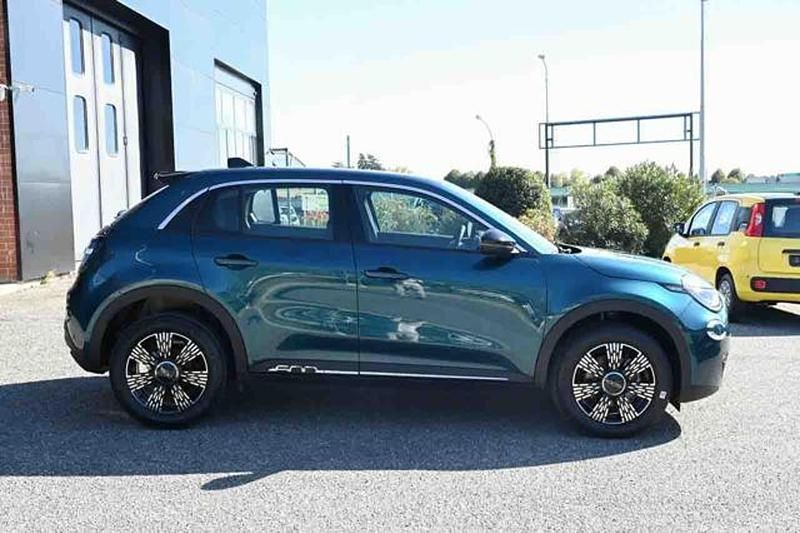 Nuova Fiat 600 Pop 101 CV (74 kW) 2026 Blu SUV