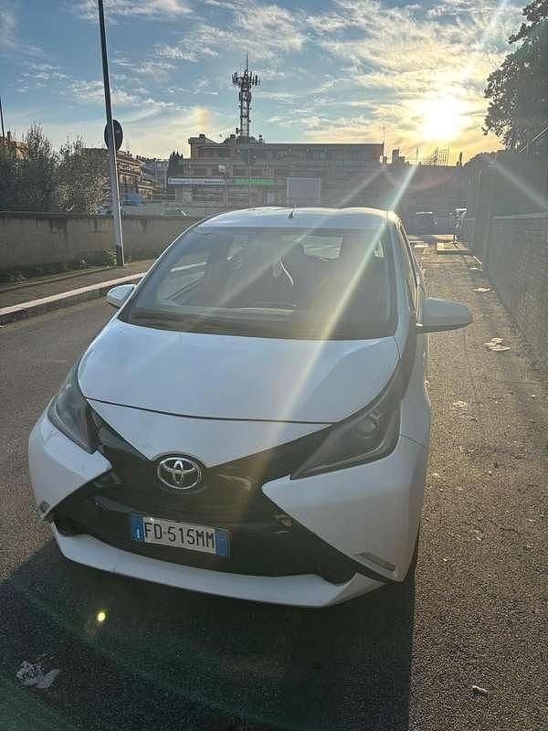 Usata Toyota Aygo X-cite 69 CV (50 kW) 2016 Utilitaria