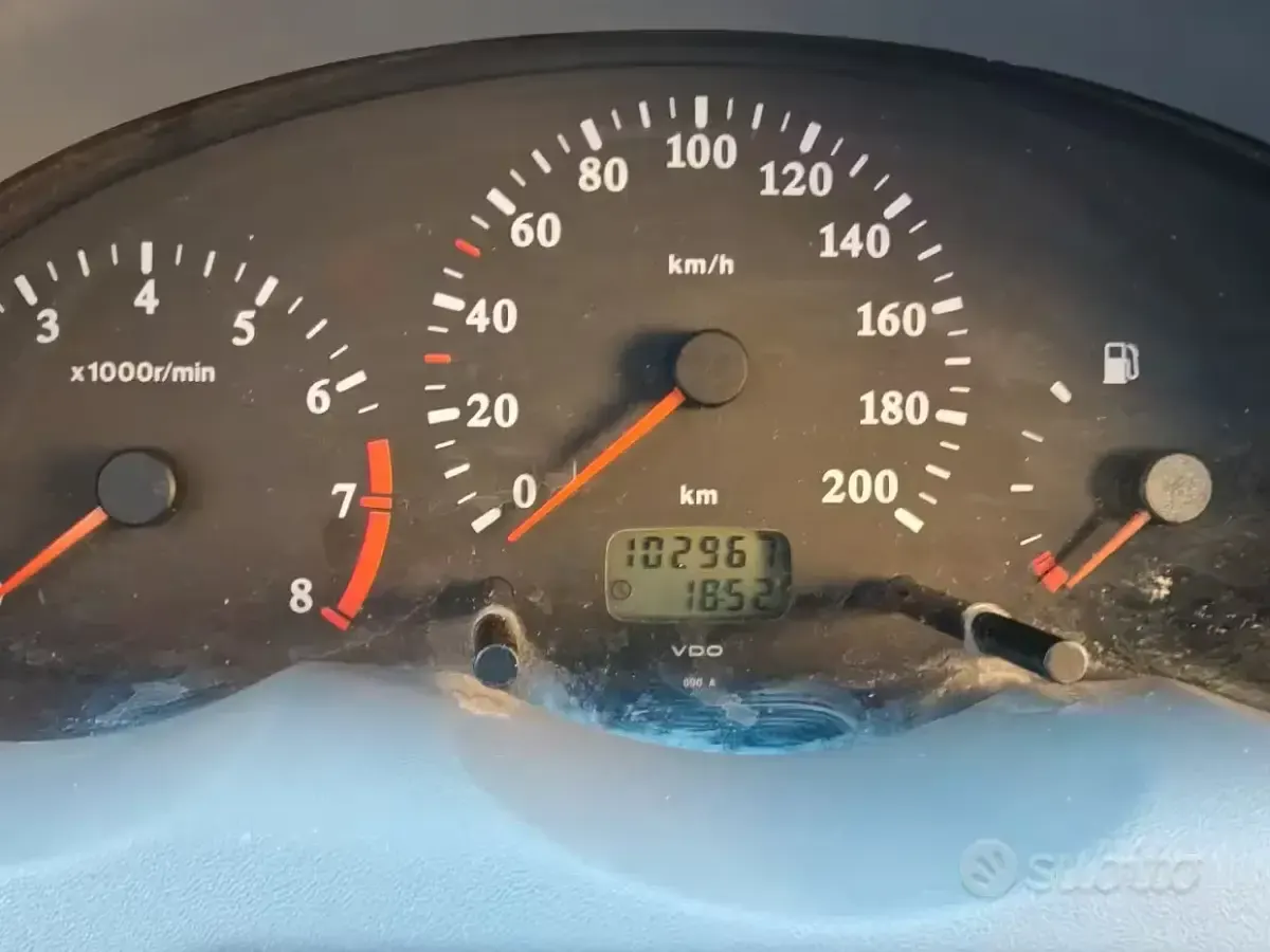Usata Nissan Micra 82 CV (60 kW) 2002 Bluazzurro Utilitaria