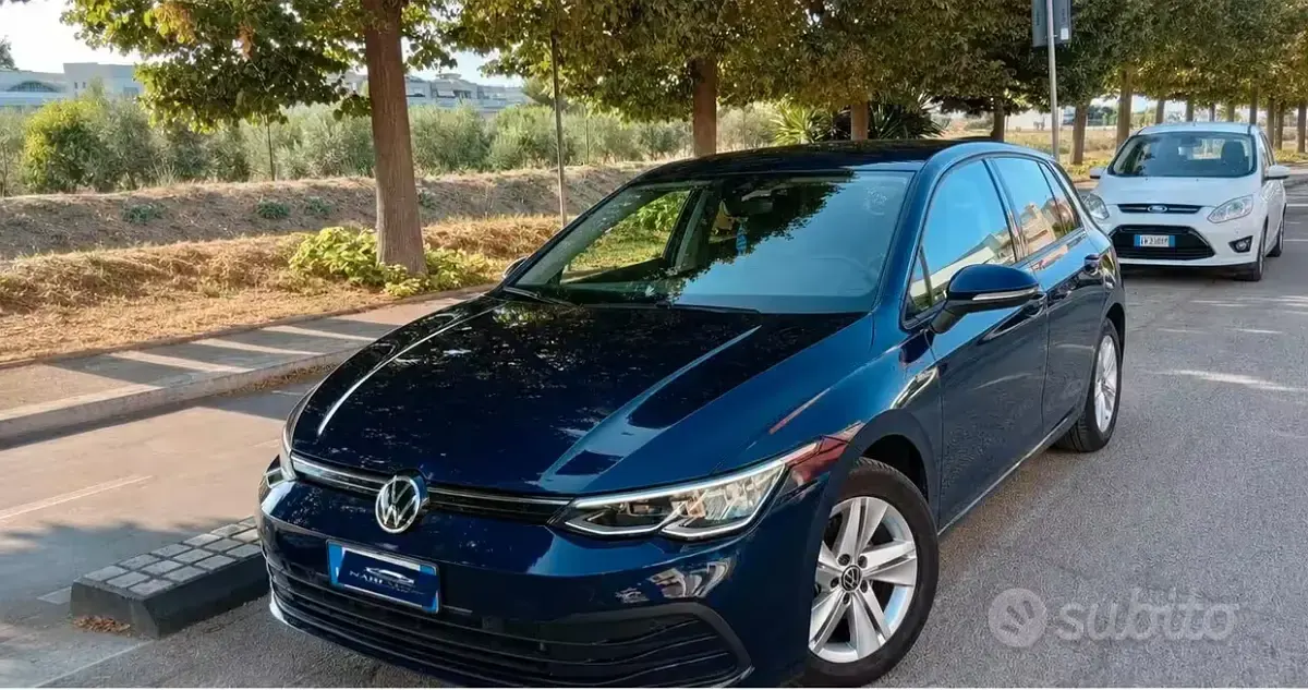 Usata VW Golf VII R-line 150 CV (110 kW) 2021 Bluazzurro Utilitaria