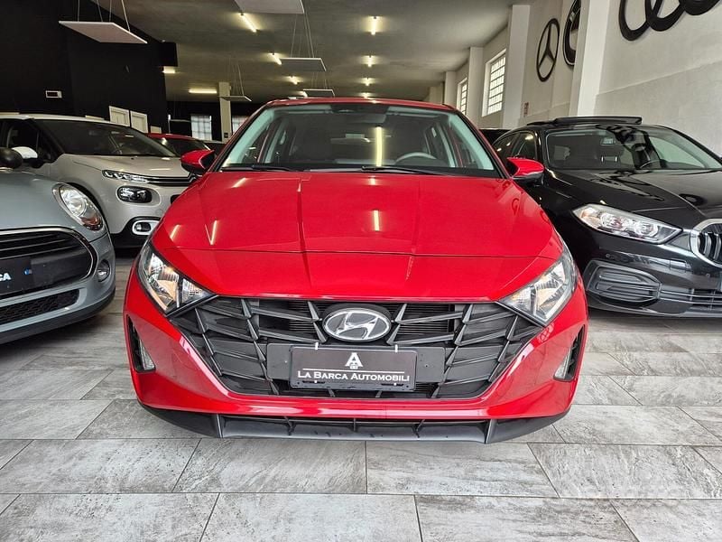 Usata Hyundai i20 84 CV (61 kW) 2023 Rosso Utilitaria