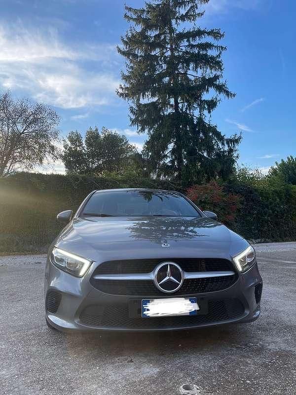 Usata Mercedes A180 Premium 116 CV (85 kW) 2020 Berlina