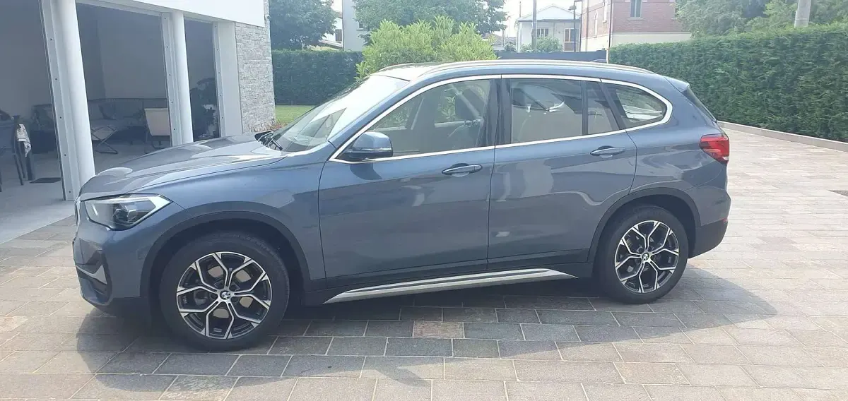 Usata BMW X1 Advantage 150 CV (110 kW) 2021 Blu/azzurro SUV