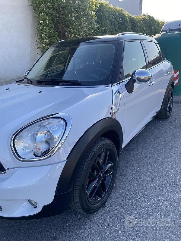 Usata Mini Cooper D 111 CV (81 kW) 2016 Utilitaria