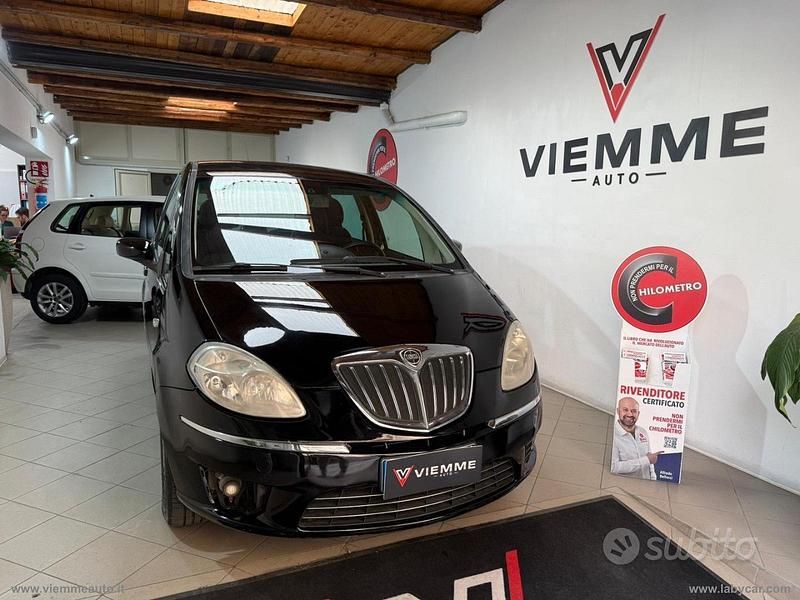 Usata 2008 Lancia Musa Monovolume | 4900 € (Cara) - Immagine 1/4