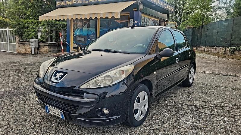 Usata Peugeot 206 60 CV (44 kW) 2011 Nero Berlina
