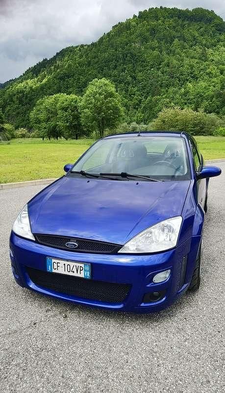 Usata Ford Focus RS 215 CV (158 kW) 2003 Blu/azzurro Berlina