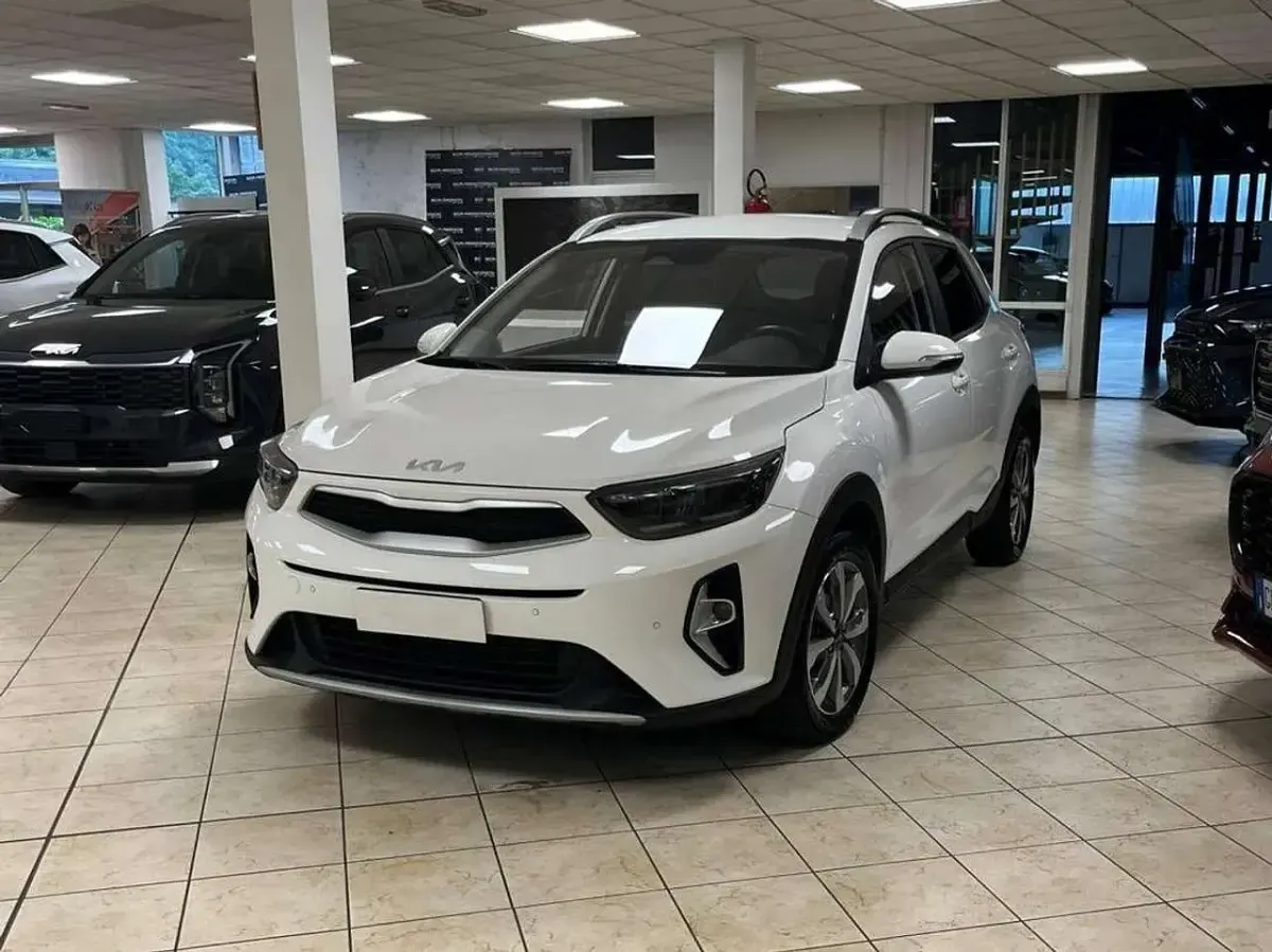 Gebraucht Kia Stonic Style 79 PS (58 kW) 2025 Weiß SUV