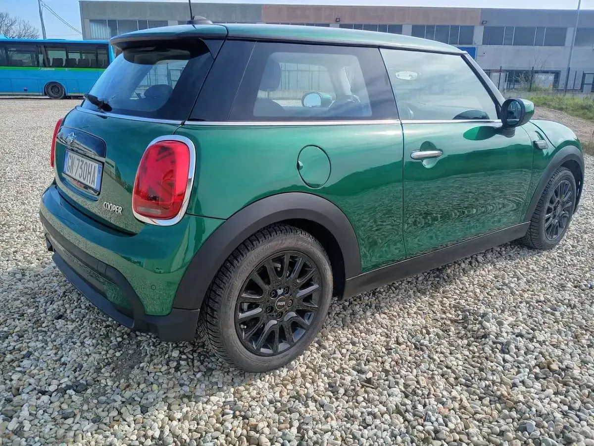 Usata Mini Cooper Essential 136 CV (100 kW) 2023 Verde Utilitaria