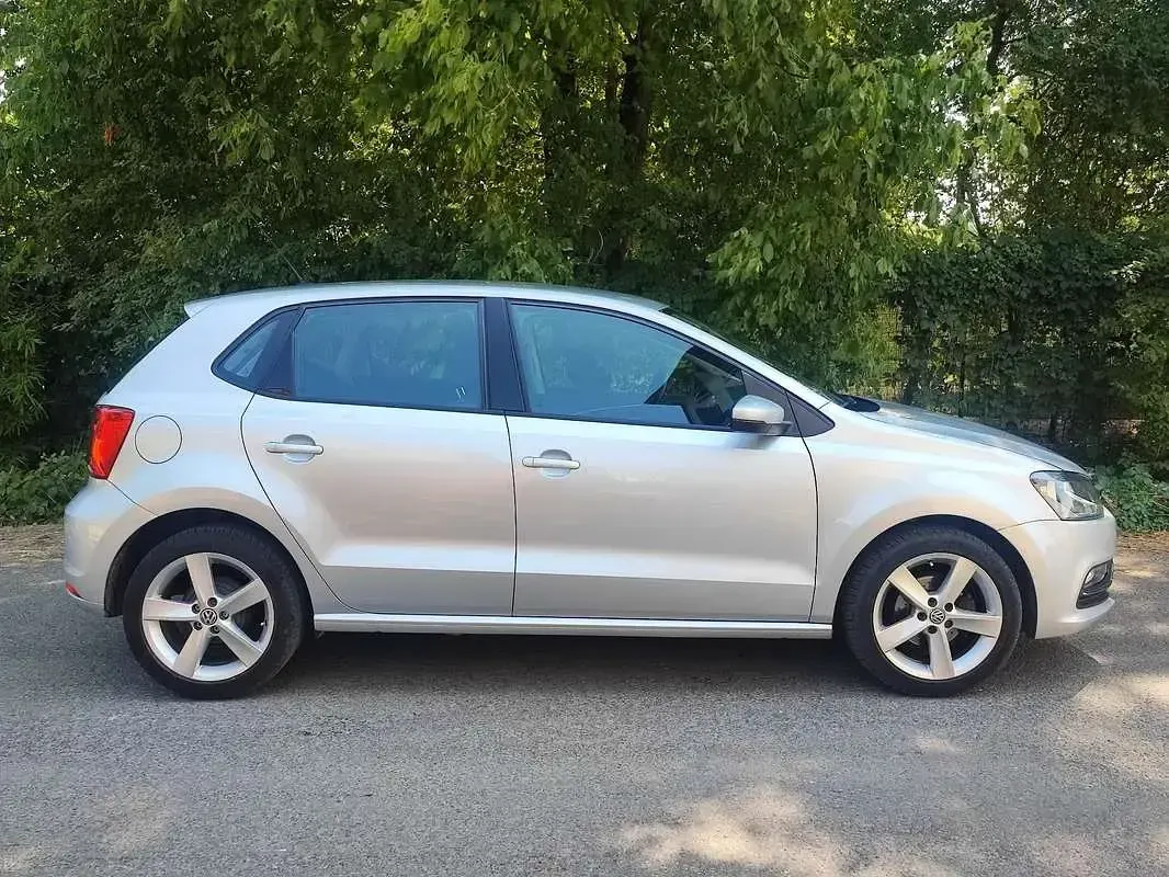 Usata VW Polo Comfortline 75 CV (55 kW) 2017 Argento Berlina