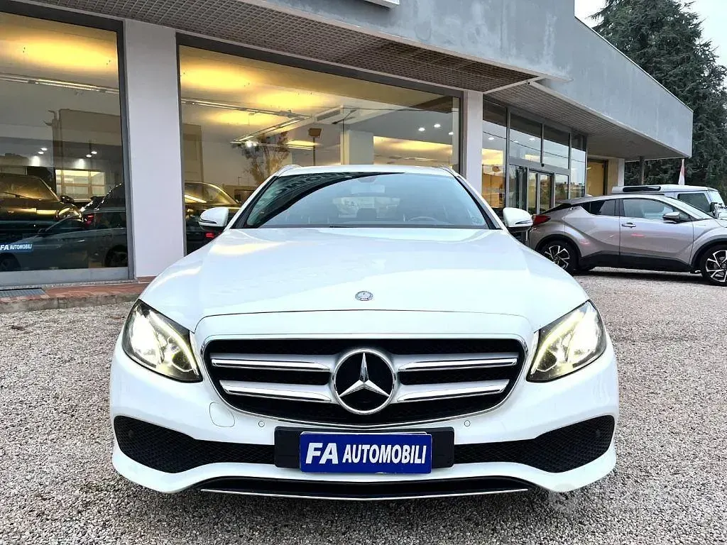 Usata Mercedes E220 194 CV (142 kW) 2017 Bianco Station wagon