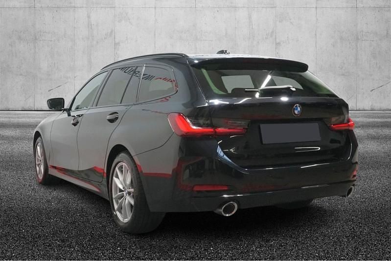 Usata BMW 320e Comfort Edition 190 CV (139 kW) 2022 Nero metallizzato Station wagon