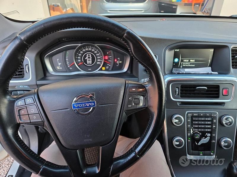 Usata Volvo V60 2014 Bianco Station wagon