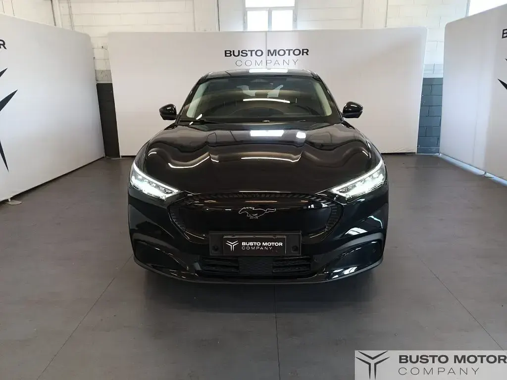 Usata Ford Mustang Mach-E Standard Range 197 kW (269 CV) 2022 Nero / metallizzato SUV