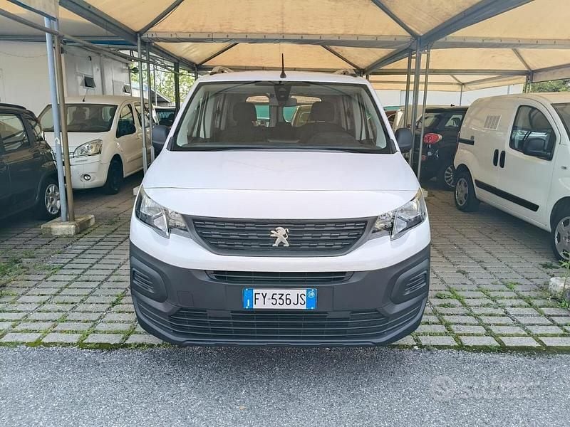 Begagnad Peugeot Rifter Active 110 HK (80 kW) 2019 Vit Minibuss