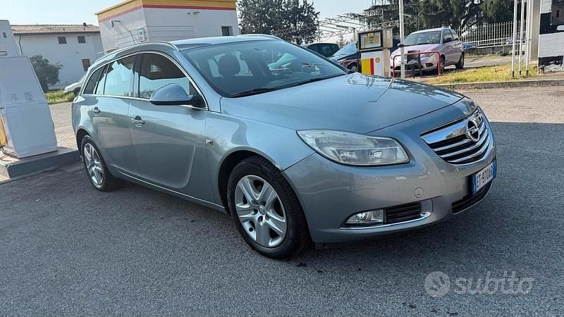 Usata Opel Insignia 177 CV (130 kW) 2013 Grigio Station wagon