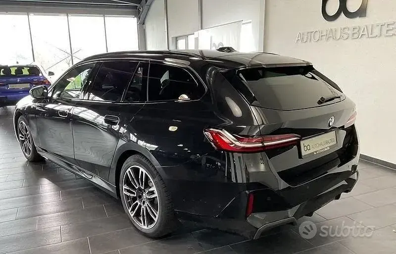 Usata BMW 520 M Sport 197 CV (144 kW) 2025 Nero Station wagon
