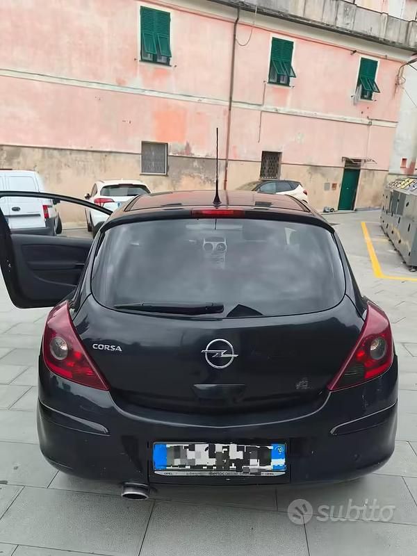 Usata Opel Corsa 2010 Nero Utilitaria