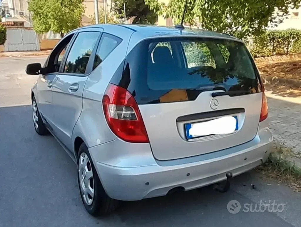 Usata Mercedes A160 82 CV (60 kW) 2011 Grigio Utilitaria