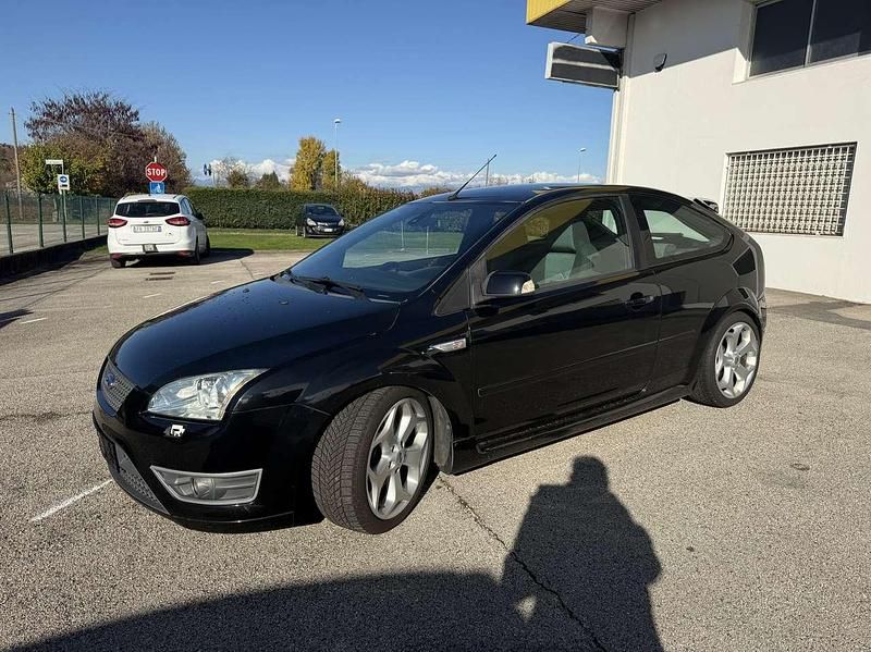 Usata Ford Focus ST 226 CV (166 kW) 2005 Other Berlina