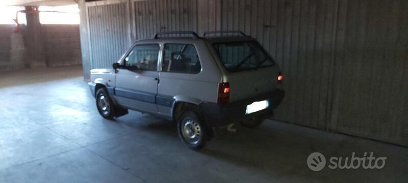 Usato 2003 Fiat Panda 4x4 1.1 Benzin 54 CV (9.000 €)
