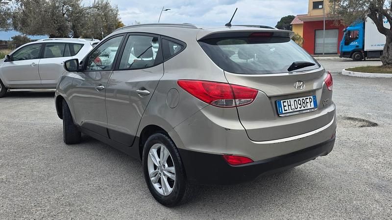 Usata Hyundai ix35 Style 115 CV (84 kW) 2012 Oro SUV