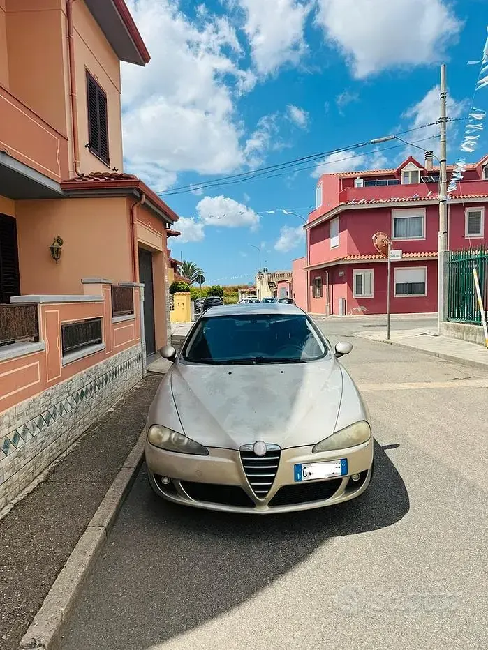 Usata Alfa Romeo 147 105 CV (77 kW) 2005 Utilitaria