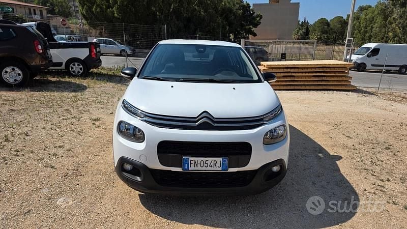 Bianco Usata 2018 Citroën C3 Business Class Due volumi | 5700 € (Buon prezzo) - Immagine 1/4