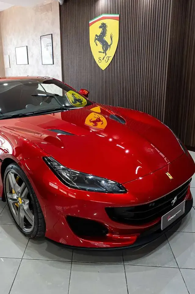 Usata Ferrari Portofino 600 CV (441 kW) 2021 Extrarange Cabrio