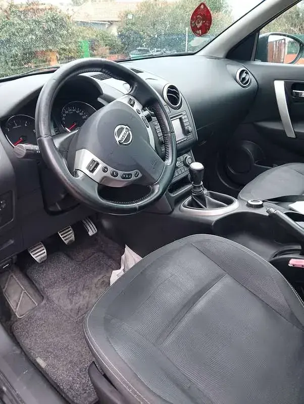 Usata Nissan Qashqai N-TEC 150 CV (110 kW) 2010 Nero SUV